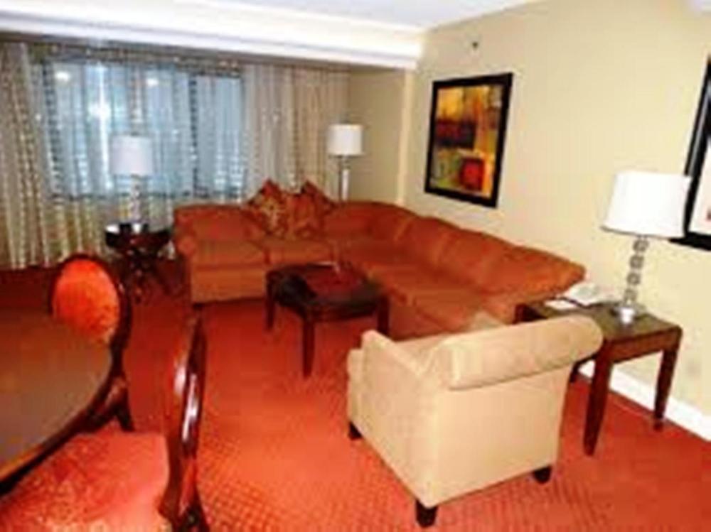 Two-Bedroom Suite - NO RESORT FEE interior